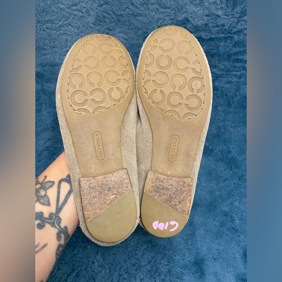 Women’s EUC Coach Tan Suede Penny Loafers With Leather Insole Size 7.5 - Picture 6 of 10